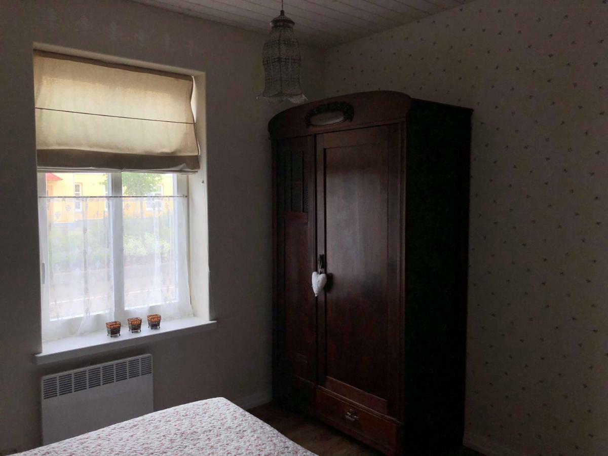 Kreutzwaldi Apartement Võru Extérieur photo